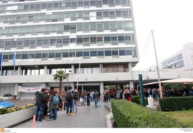 Κείμενο 415 καθηγητών του ΑΠΘ: Η πολιτεία να αναλάβει τις ευθύνες της προτού θρηνήσουμε θύματα»